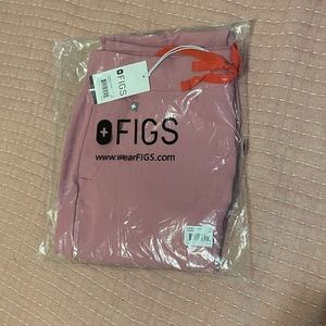 Figs Zamora Chalk Pink M